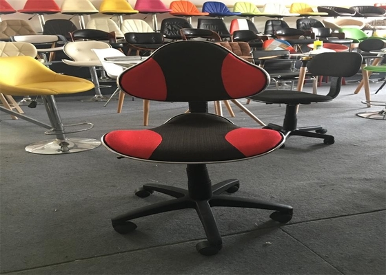 旋回装置および調節可能な高さのオフィスの椅子、方法および簡易性のオフィスの座席の椅子